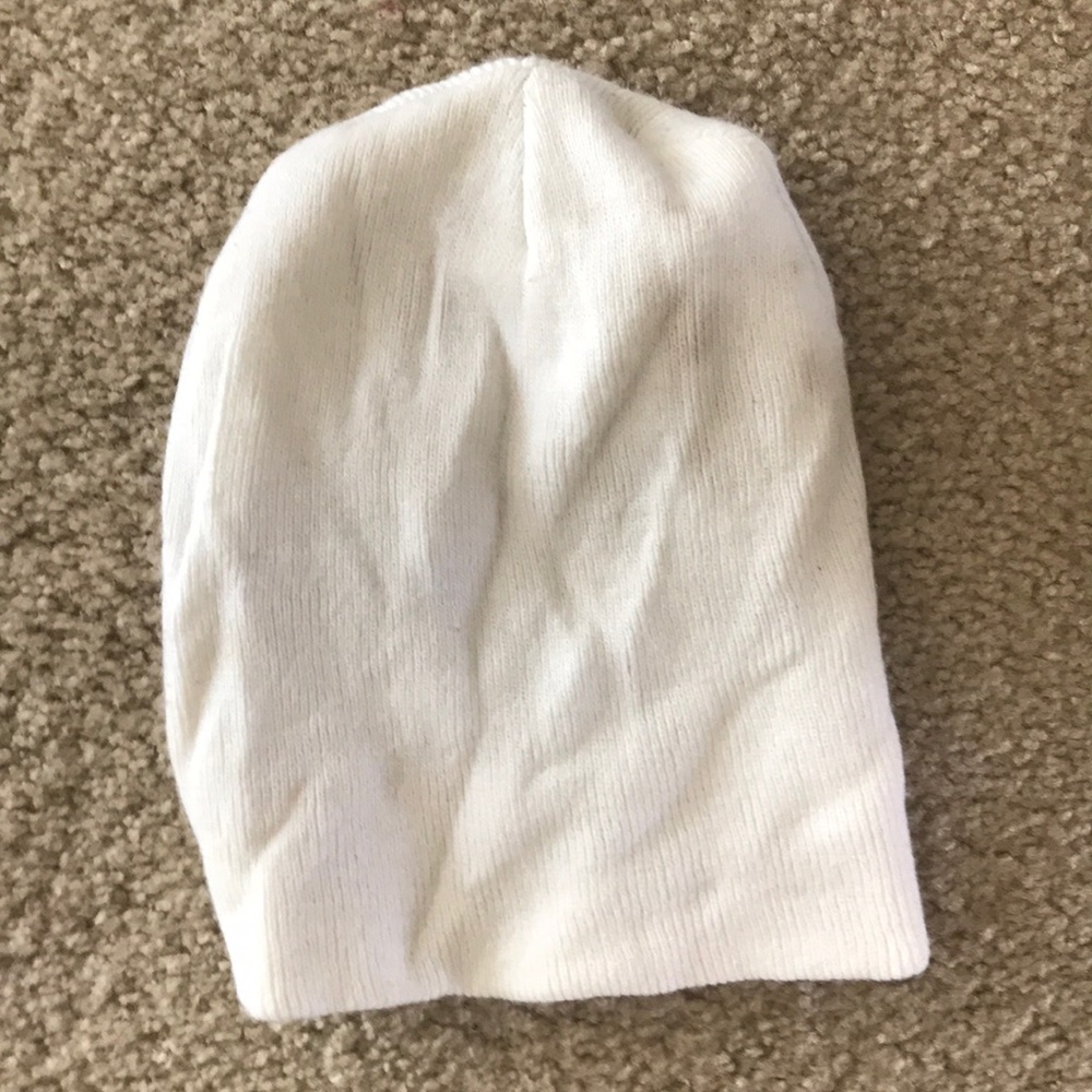 White beanie one size